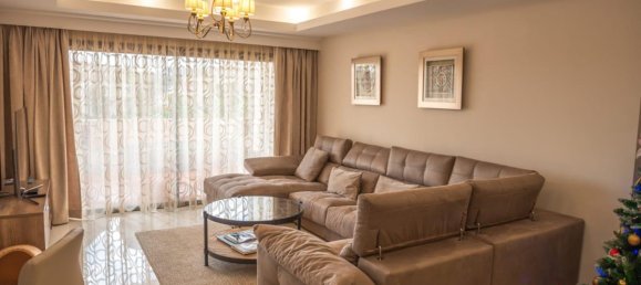 Apartamento de 3 dormitorios en Benahavís, Spain No. 3322 4