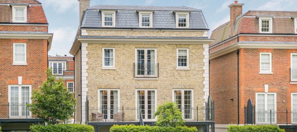 5 bedrooms House in Egham, United Kingdom No. 13172 5