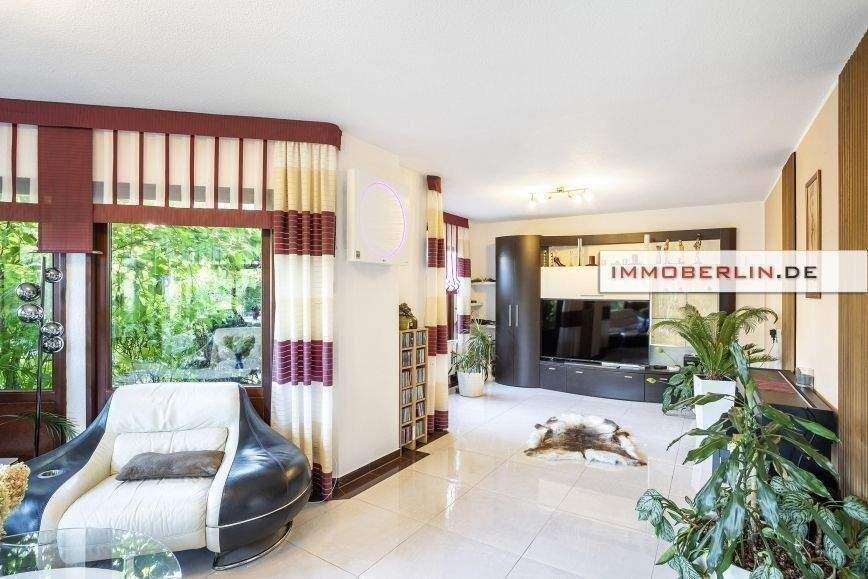 Дом с 4 комнатами в Нойкёльн, Германия № 258687