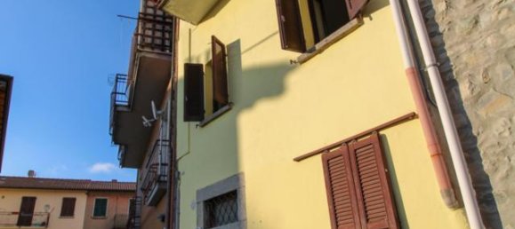 4 rooms House in Centro Valle Intelvi, Italy No. 158230 24