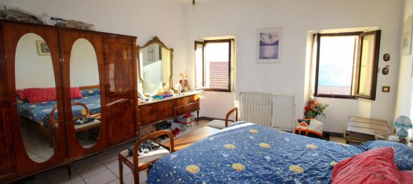 4 rooms House in Centro Valle Intelvi, Italy No. 158230 9
