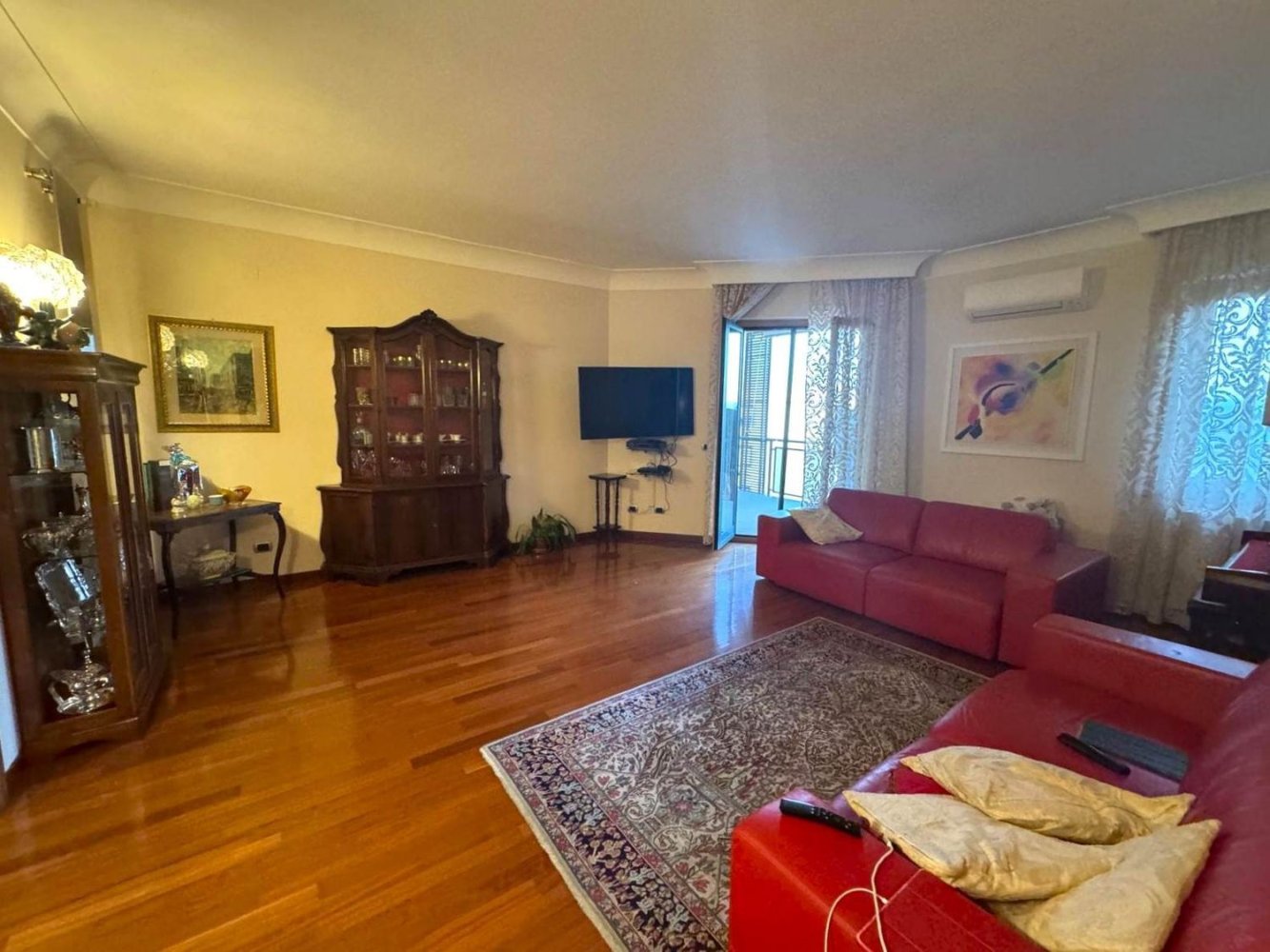 5 rooms Apartment in Catanzaro, Italy No. 281123