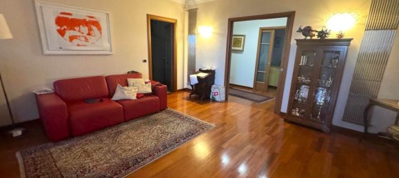 5 rooms Apartment in Catanzaro, Italy No. 281123 3
