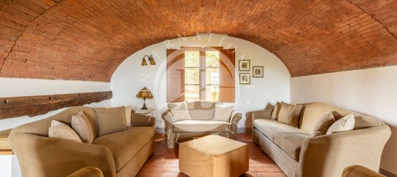 6 bedrooms Villa in Palaia, Italy No. 53702 14