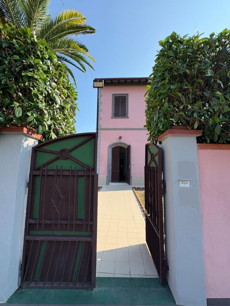 5 rooms Villa in San Giuliano Terme, Italy No. 301719