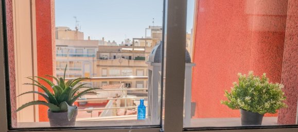 Apartamento de 2 dormitorios en Torrevieja, Spain No. 160381 15
