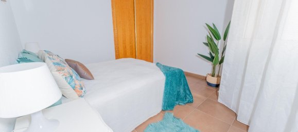 Apartamento de 2 dormitorios en Torrevieja, Spain No. 160381 18