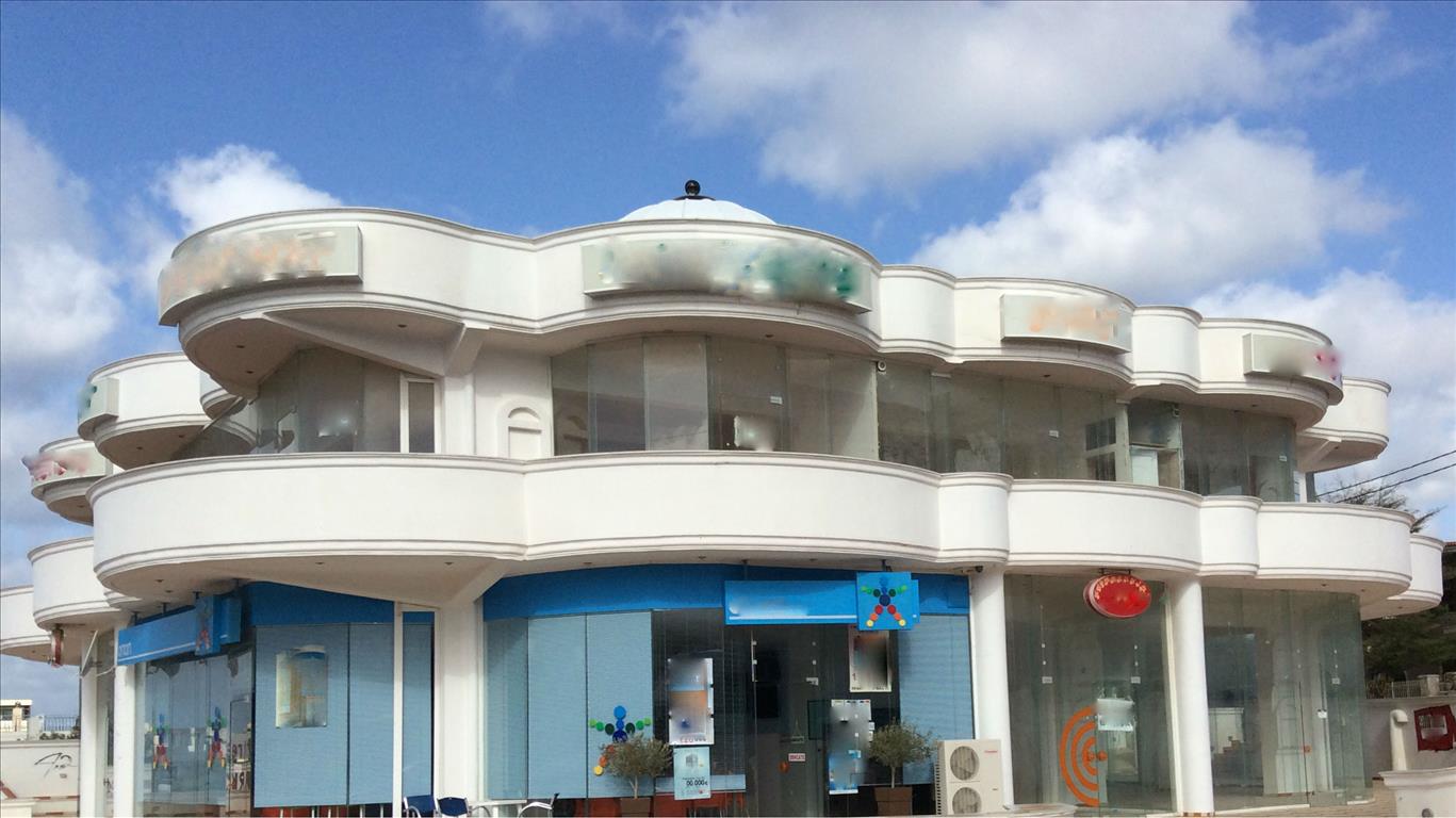 600m² Property in Saronida, Greece No. 6732