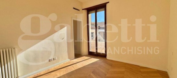 1 bedroom Apartment in Rome, Italy No. 54281 2