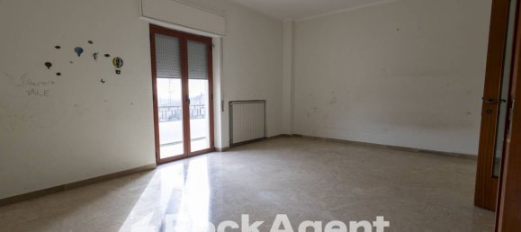 Apartamento de 2 dormitorios en Catanzaro, Italy No. 296155 11