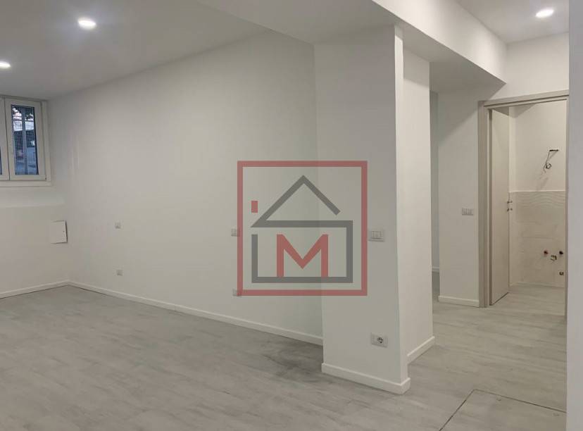 3 rooms Office in Milan, Italy No. 247430