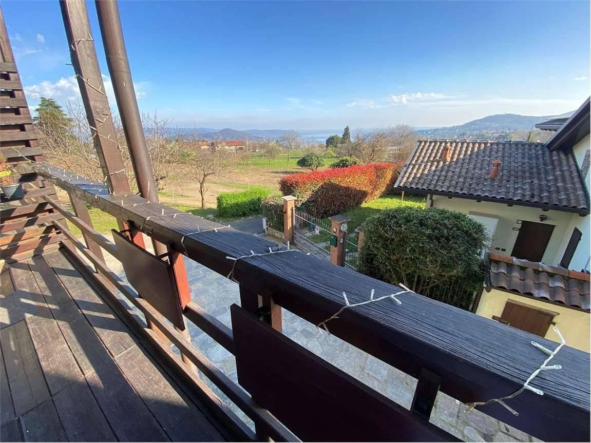 Apartamento de 3 divisões em Nebbiuno, Italy N.º 17906