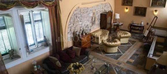 12 rooms Apartment in Palermo, Italy No. 46286 2
