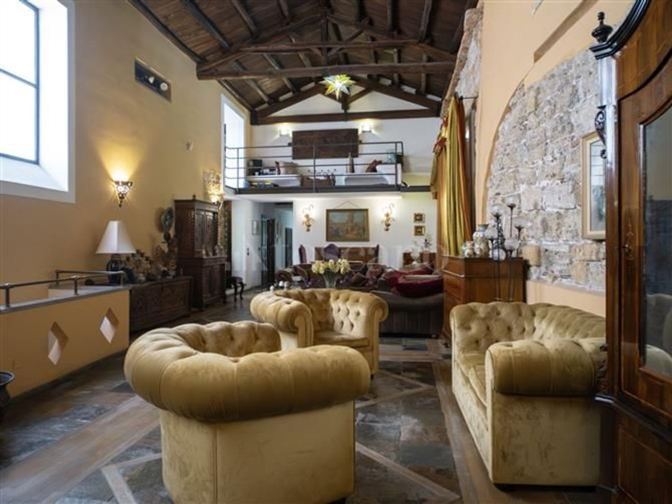 12 rooms Apartment in Palermo, Italy No. 46286