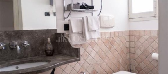 12 rooms Apartment in Palermo, Italy No. 46286 31