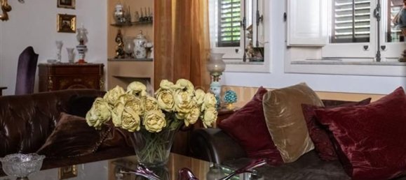 12 rooms Apartment in Palermo, Italy No. 46286 5