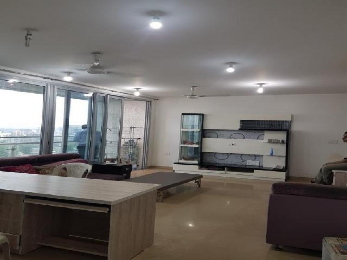 3 bedrooms House in Mumbai, India No. 51375