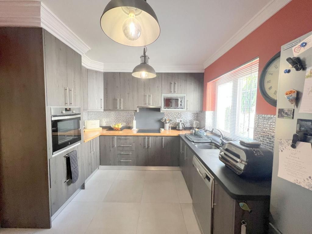 3 Schlafzimmer Stadthaus in La Duquesa, Spain, Nr. 54108