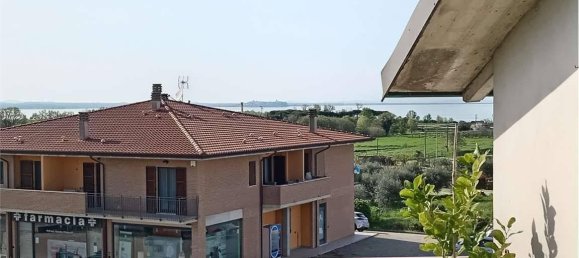 3 rooms Apartment in Magione, Italy No. 87058 7