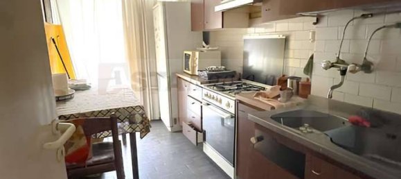 3 rooms Apartment in Solaro, Italy No. 60655 3