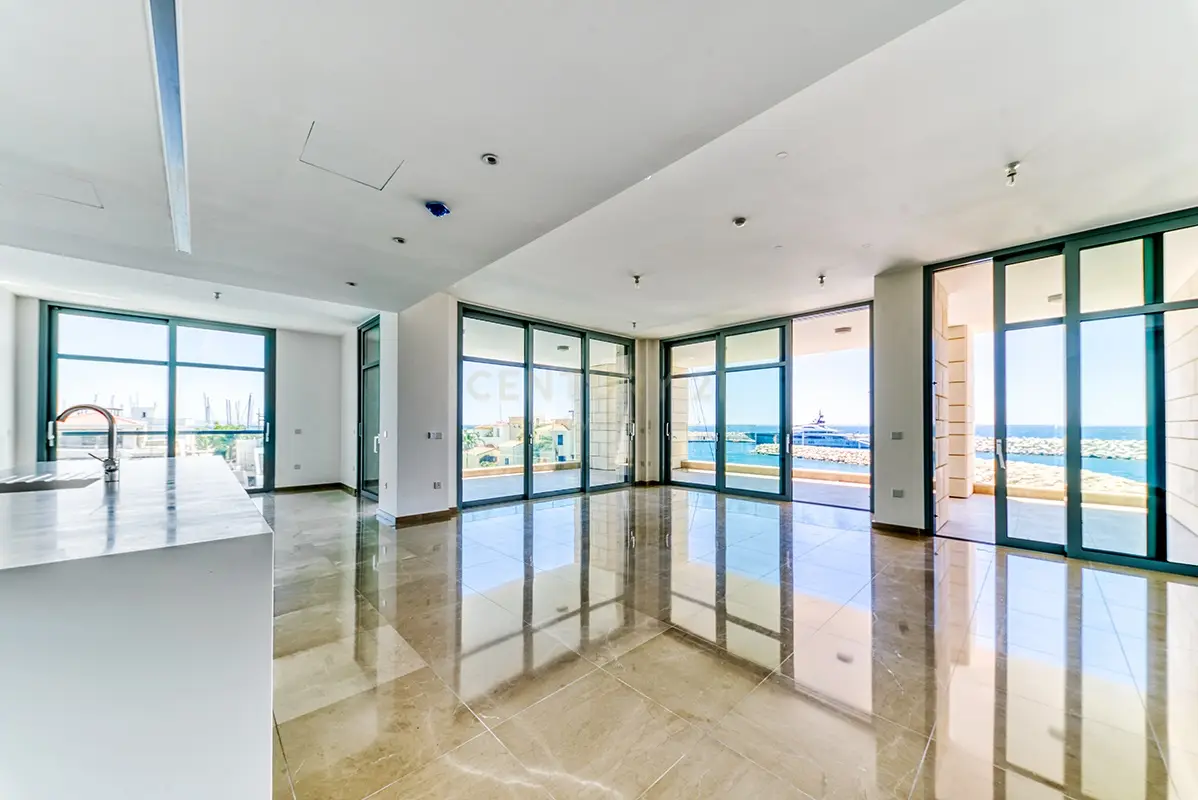 Apartamento de 4 dormitorios en Limassol, Cyprus No. 5096