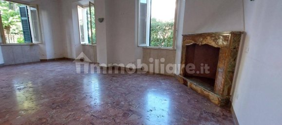 Casa de 4 dormitorios en Carrara, Italy No. 48102 4