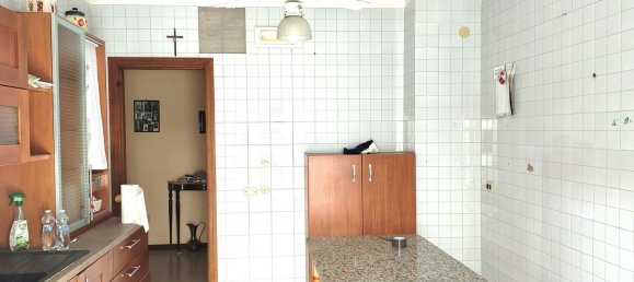 4 bedrooms Apartment in Caserta, Italy No. 314366 8