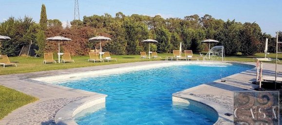 13 bedrooms Villa in Lucca, Italy No. 299 2