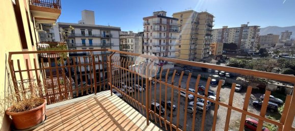 Квартира с 5 комнатами в Палермо, Италия № 3135 11