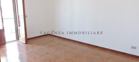 3 bedrooms Apartment in Castellaneta, Italy No. 372817 2