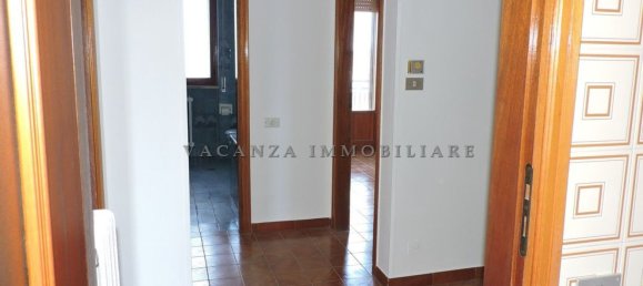 3 bedrooms Apartment in Castellaneta, Italy No. 372817 7