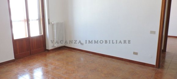 3 bedrooms Apartment in Castellaneta, Italy No. 372817 4