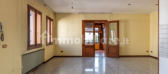 5 bedrooms Villa in Bassano del Grappa, Italy No. 344663 4