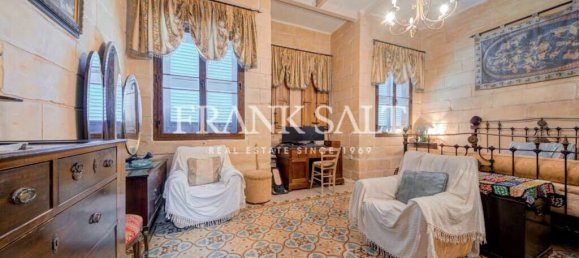 3 bedrooms Townhouse in Paola, Malta No. 101 13