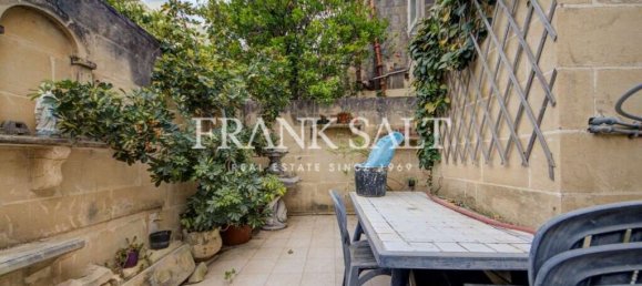 3 bedrooms Townhouse in Paola, Malta No. 101 19