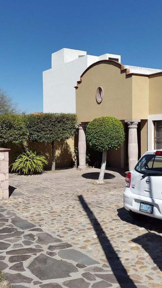 3 bedrooms House in Guanajuato, Mexico No. 165008