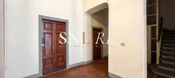 128m² Office in Florence, Italy No. 70045 7