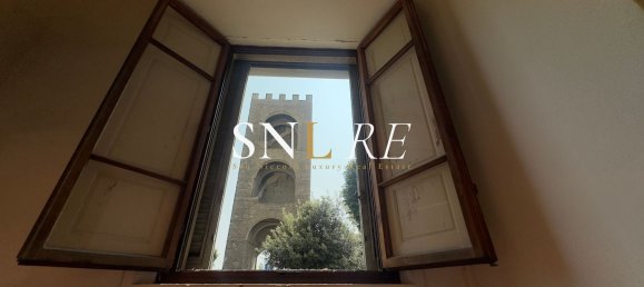 128m² Office in Florence, Italy No. 70045 11