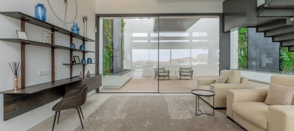 7 bedrooms Villa in Malaga, Spain No. 49123 8