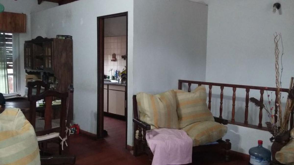 2 bedrooms House in Malvinas Argentinas, Argentina No. 21502