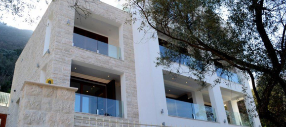 4 bedrooms Commercial property in Kotor, Montenegro No. 182 6