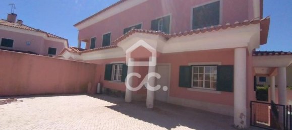 5 bedrooms House in Rio de Mouro, Portugal No. 165917 2