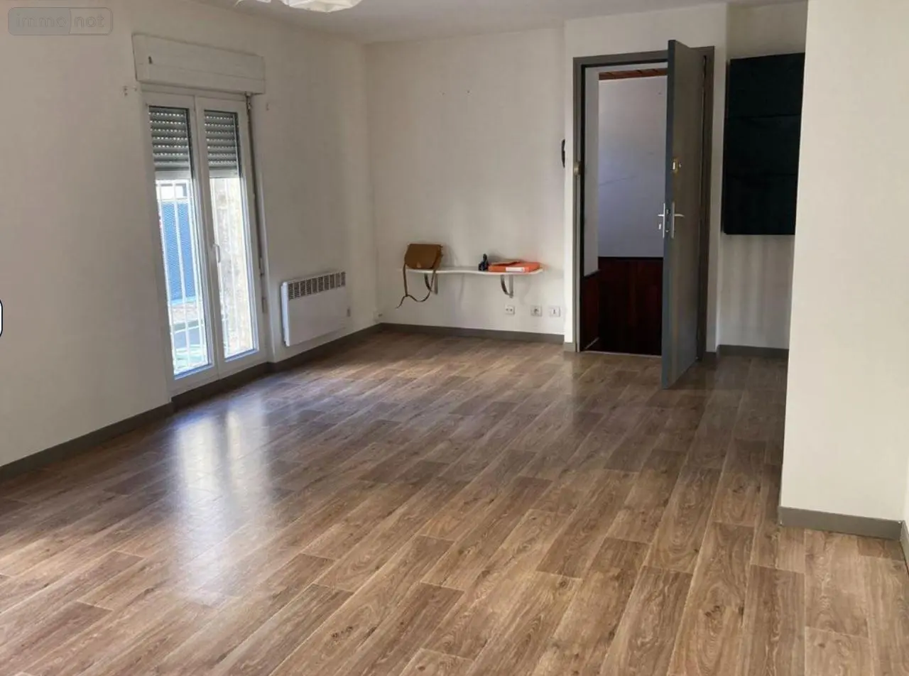 Apartamento de 1 dormitorio en Bordeaux, France No. 344641