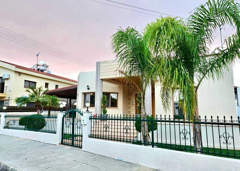 4 غرف نوم منزل في Episkopi, Cyprus رقم 7468