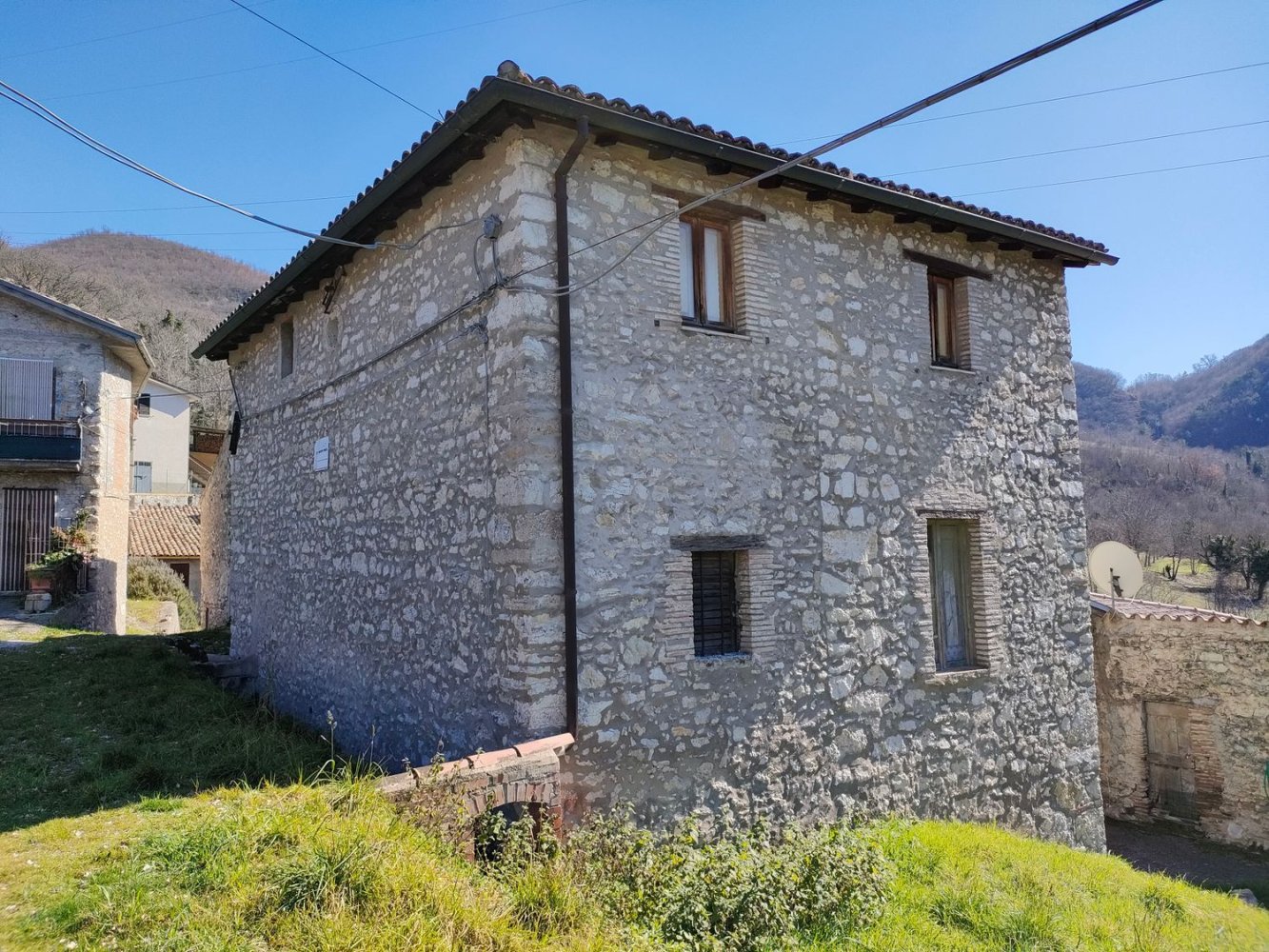 7-salle Maison à Morro Reatino, Italy No. 255607