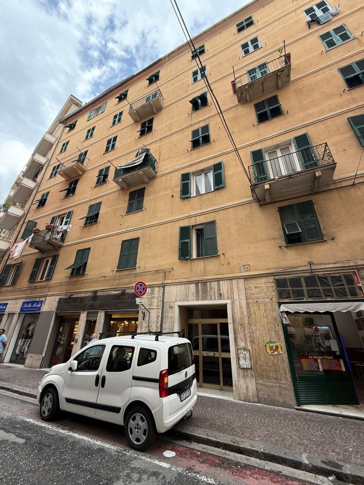 Apartamento T6 em Genoa, Italy N.º 318485