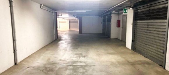  مرآب في Triggiano, Italy 27متر مربع رقم 27665 8