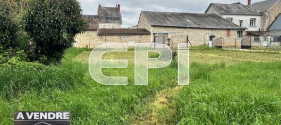 804m² Land in Les Ormes, France No. 107714 4