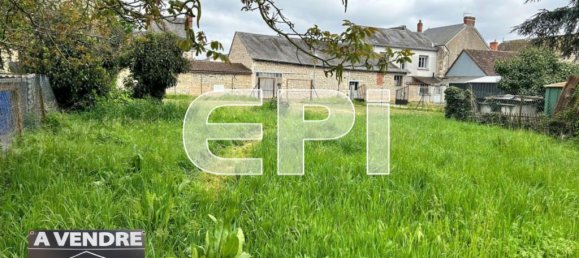 804m² Land in Les Ormes, France No. 107714 5