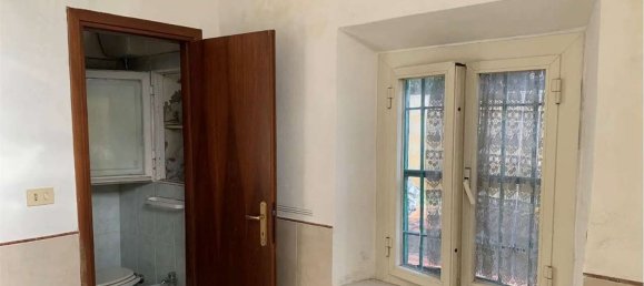 2 rooms Apartment in Livorno, Italy No. 81328 13